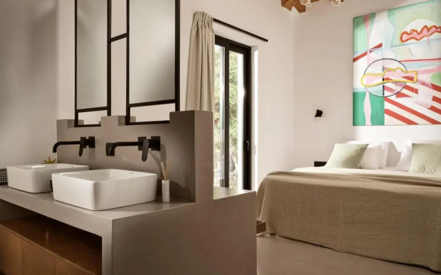 Yliessa - Luxury pool villa surrounded by nature
