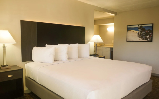 Americana Modern Hotel