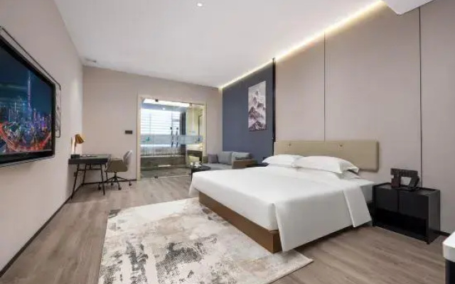 Blue Coast International Hotel (Guangzhou Baiyun Railway Station · Sanyuanli Metro Station)