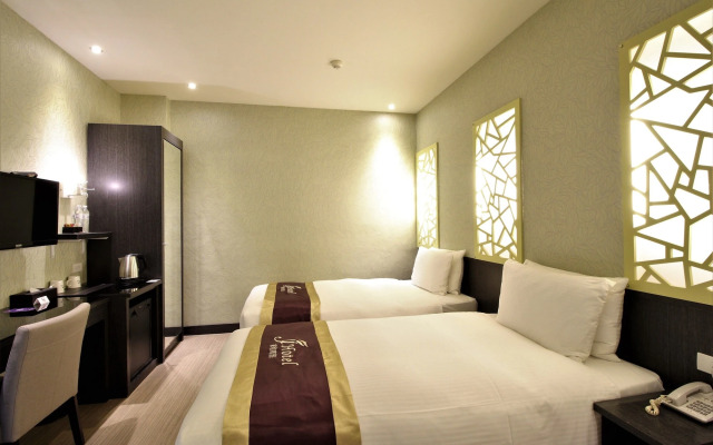 J Hotel