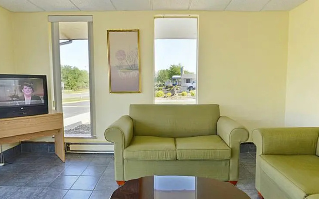 Americas Best Value Inn Bloomington - фото 4