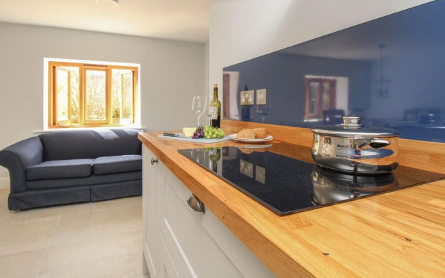 The Stables, Burton Bradstock