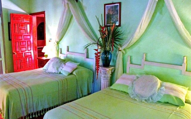 Hotel Suites La Hacienda