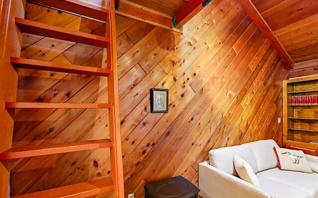 Beach Bungalow in Ventura by RedAwning