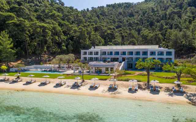 Vathi Cove Luxury Resort & Spa