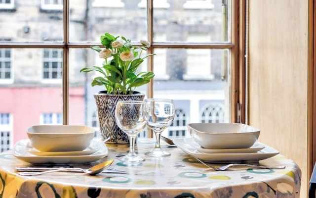 JOIVY Royal Mile Apartment for Two - Location, Location!