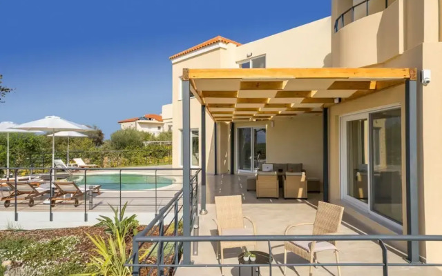 AeNaos Luxury Villa