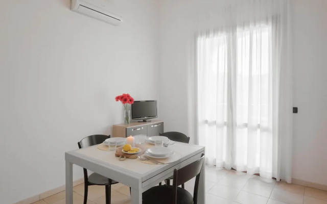 Stylish Residence Le Fontane 1 Bedroom Sleeps 3 No0754