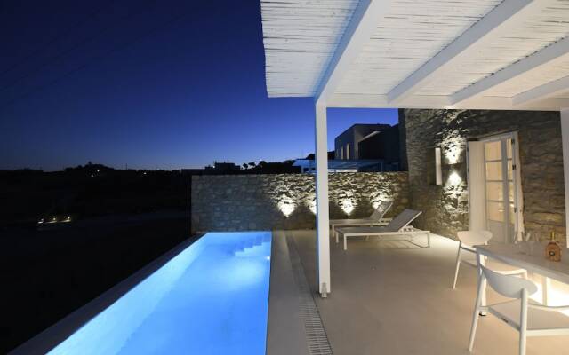 Ammonite Mykonos Private Suites