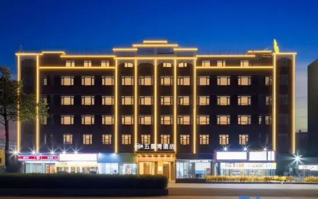 Five-Star Bay Hotel