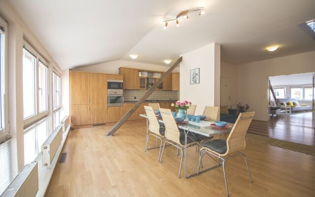 Good Time Prague Duplex