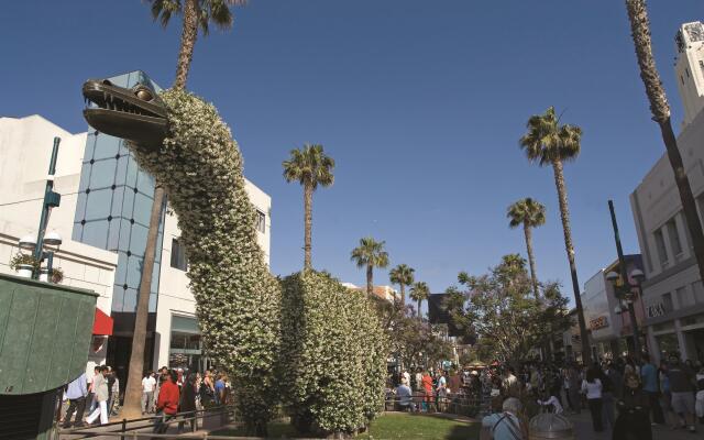 Best Western Royal Palace Inn & Suites