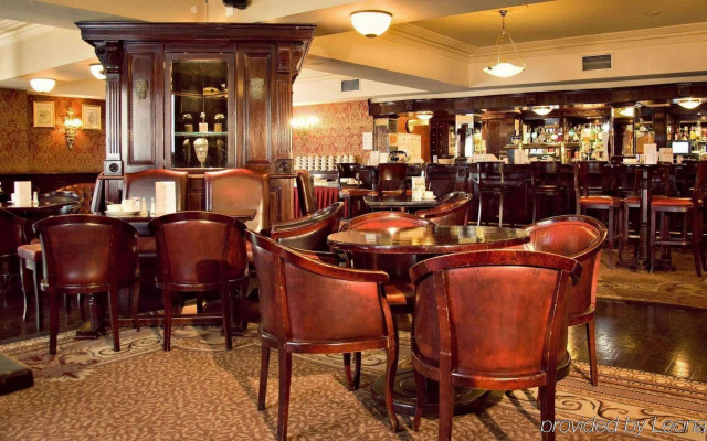 Buswells Hotel