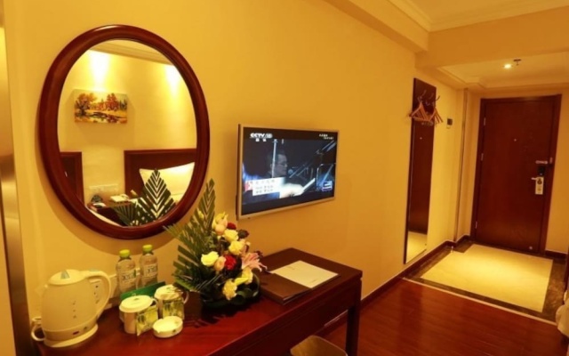 GreenTree Inn Sanya Hexi District Chunyuan Seafood Square Express Hotel – Restaurant – Sanya