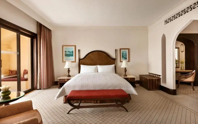 Shangri-La Hotel Apartments Qaryat Al Beri