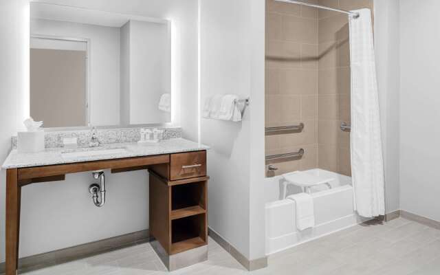 Homewood Suites by Hilton Wauwatosa Milwaukee