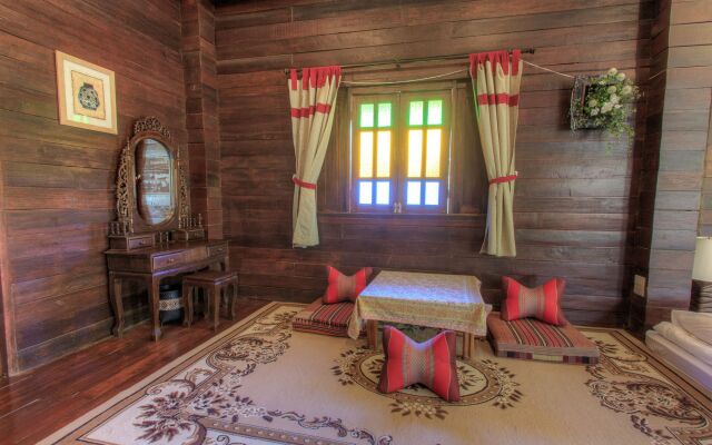 Baankeaw Huenkwan Boutique Hotel