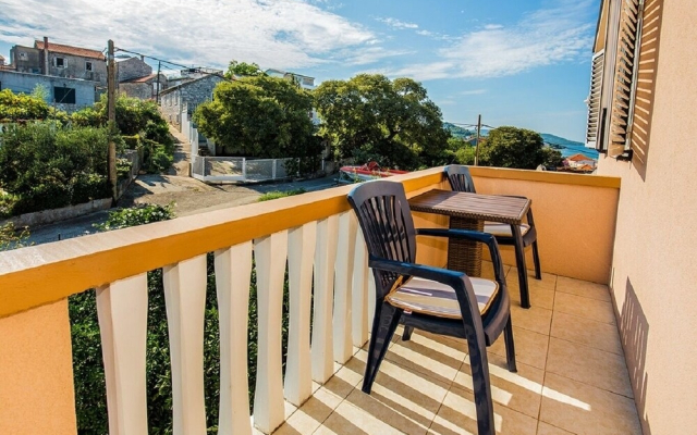 Krešo - 100 m From sea - A3