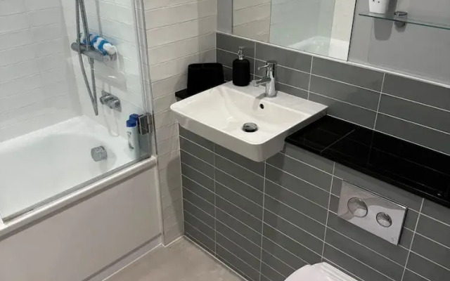 Cozy 1 bed Apartmrnt Luton Airport