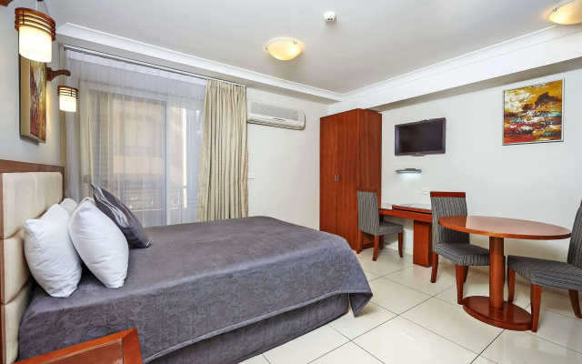 Comfort Inn & Suites Burwood