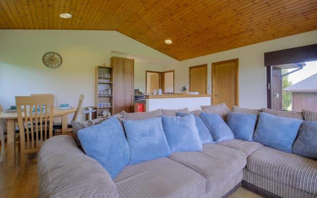 Glenview Chalet Park No 2