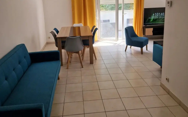 Beautiful Holiday Apartment in Uzes With Balcony