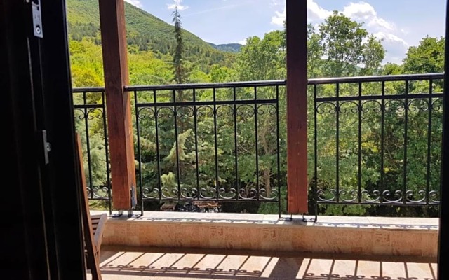 Agnanti Hotel