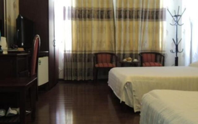 Phuong Dong Hotel