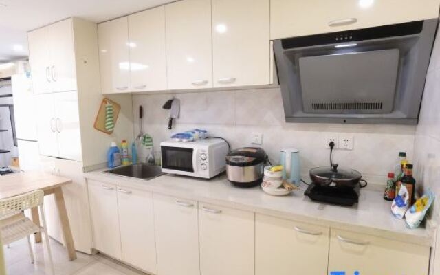 Jimei Xueju Select Apartment (Shanghai Minhang Jiaotong University Huashi University)