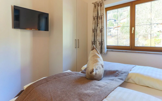 Snug Apartment in Neukirchen am Großvenediger Near Ski Area