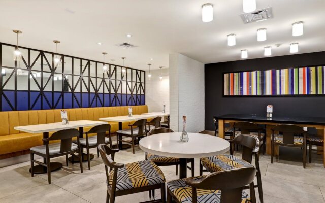 Holiday Inn Express Whitby by IHG