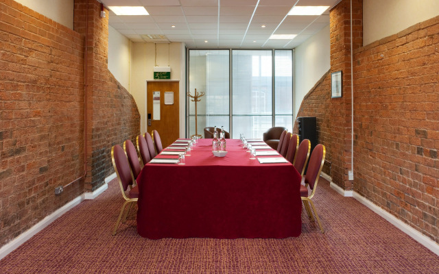 Holiday Inn Ellesmere Port by IHG