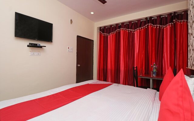 Anmol Plaza by OYO Rooms
