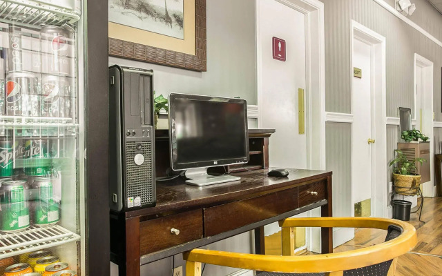 OYO Hotel Sumter SC Downtown