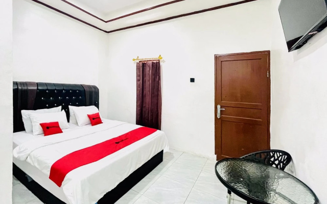 RedDoorz @ Hardi Homestay near Funland Berastagi – Guest Rooms – Berastagi