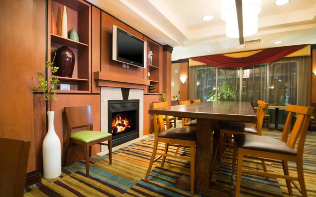 Fairfield Inn and Suites by Marriott Burley