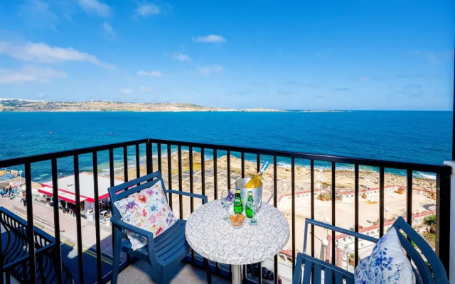 Islet Seafront Family Apartment