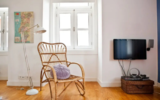 JOIVY Chic 2BR Apt in Bairro Alto, 2mins to São Pedro de Alcântara viewpoint