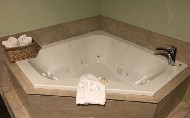 Days Inn & Suites Whitecourt