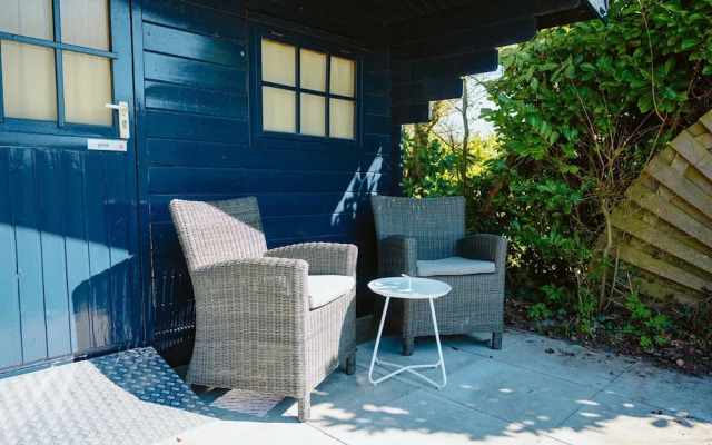 Bungalow on Holiday Park De Klepperstee Ouddorp