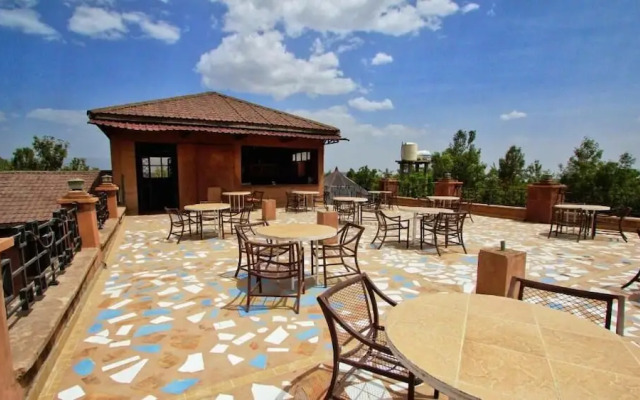 Lal Hotel and Spa
