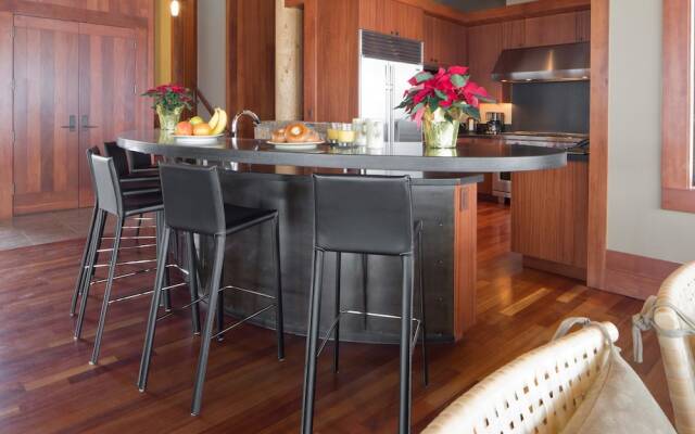 Aman Springs - Four Bedroom Home