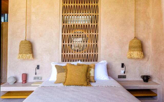 Birdcage 33 Hotel - Adult Only