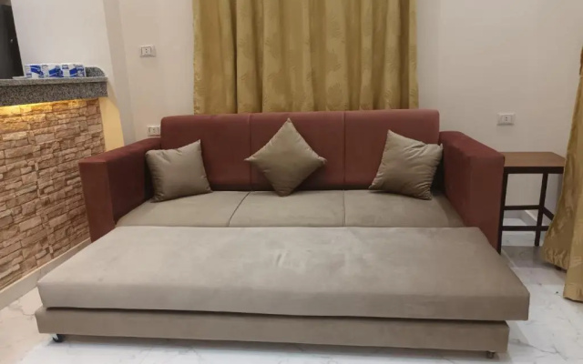 Cleopatra Resort F16