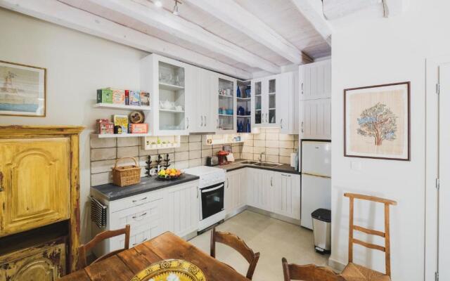 Casa Olea - A Venetian era Home with Courtyard