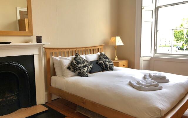 4 Bedroom Georgian Flat In New Town