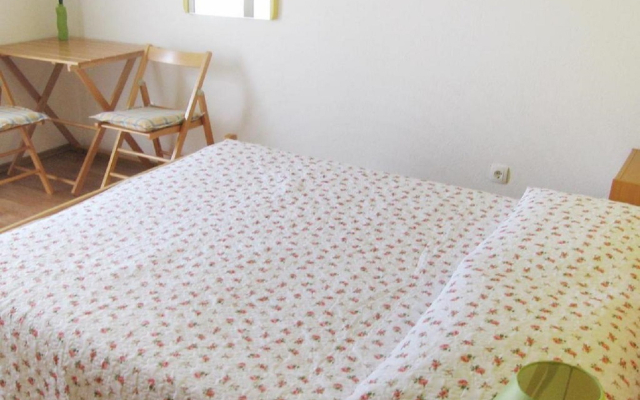 Studio apartment Mini - parking: SA1 Bol, Island Brac