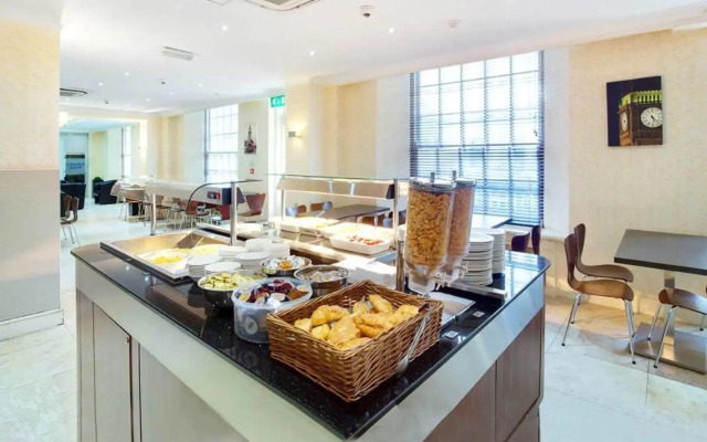 Queens Park Hotel