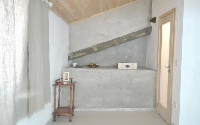 House with 2 Bedrooms in Cabril , with Wifi