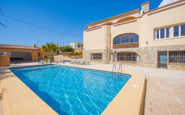 Villa - 6 Bedrooms with Pool and WiFi - 105023